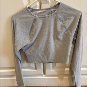 Grey forever 21 activewear crop top #fitness